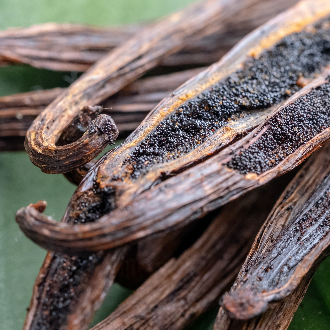 Vanilla Beans - Whole, Raw